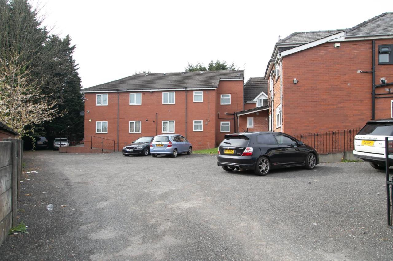 Hills View Apartments Manchester Exterior photo